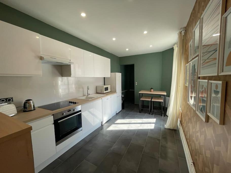 Appartement Spacieux A Deux Pas Du Centre Reims Exterior photo